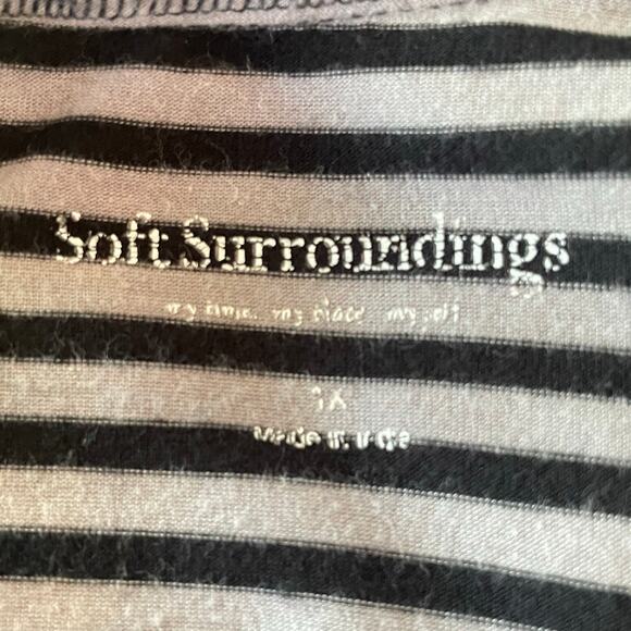 Soft Surroundings Knit Tunic 1X Gray Black Stripe Floral Embroidery Asymmetric - Picture 8 of 10